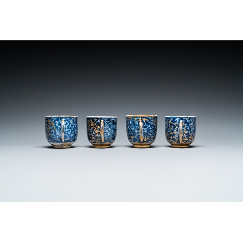 227 - A Chinese famille rose 18-piece 'mandarin subject' tea service, QianlongL.: 20 cm - H.: 14,5 cm (the... 