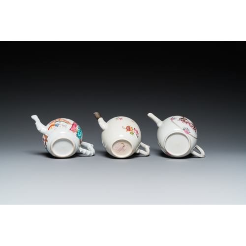 236 - Five Chinese famille rose teapots, Yongzheng/QianlongL.: 19,5 cm - H.: 11 cm (the largest)... 