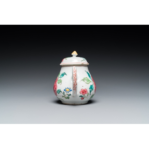 237 - A Chinese famille rose 'peony' teapot and cover, YongzhengL.: 15 cm - H.: 11 cm