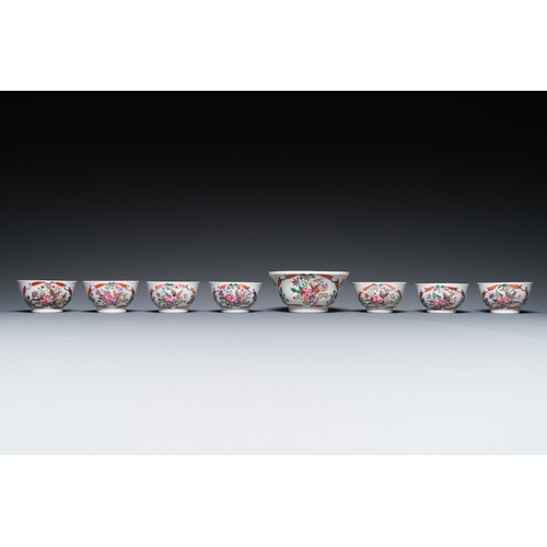 276 - A Chinese famille rose 20-piece tea service with floral design, QianlongDia.: 20,5 cm (the plate)H.:... 