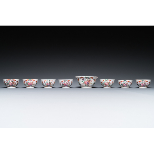 276 - A Chinese famille rose 20-piece tea service with floral design, QianlongDia.: 20,5 cm (the plate)H.:... 