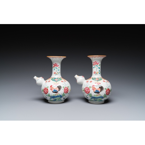 279 - A pair of Chinese famille rose 'rooster' kendis, QianlongH.: 17 cm