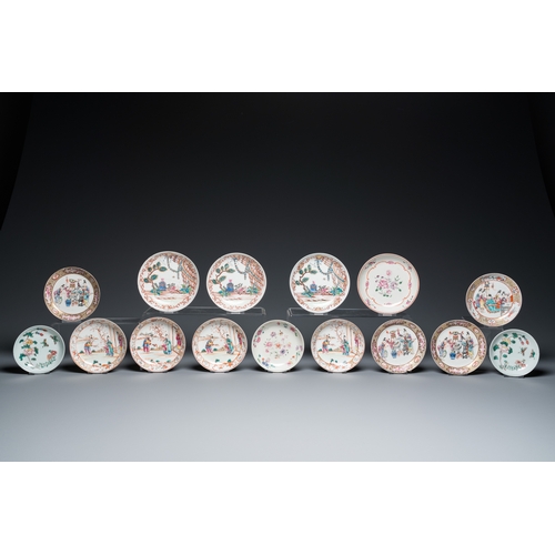 300 - 19 Chinese famille rose cups and 15 saucers, QianlongDia.: 13,5 cm (the largest saucer)L.: 9,5 cm - ... 