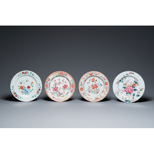 331 - Sixteen Chinese famille rose plates, Yongzheng and laterDia.: 23 cm (the largest)