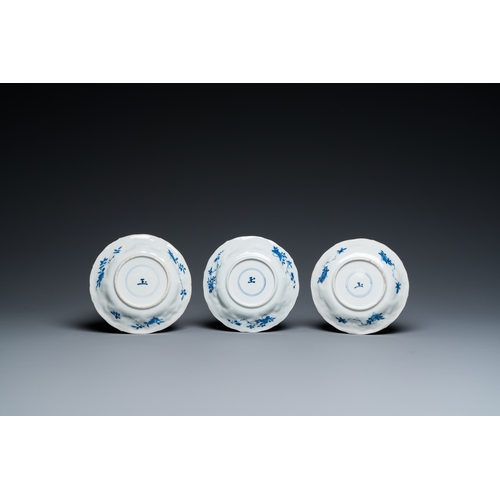 332 - Twelve Chinese blue, white and famille rose cups and saucers, Kangxi/YongzhengDia.: 13,5 cm (the lar... 