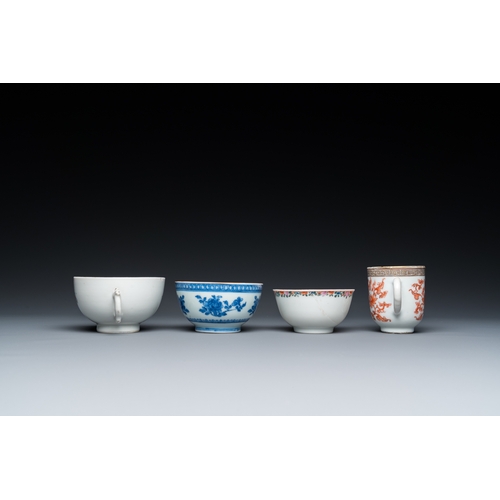 334 - A varied collection of Chinese export porcelain, QianlongL.: 21,5 cm (the plate)Dia.: 13 cm (the arm... 