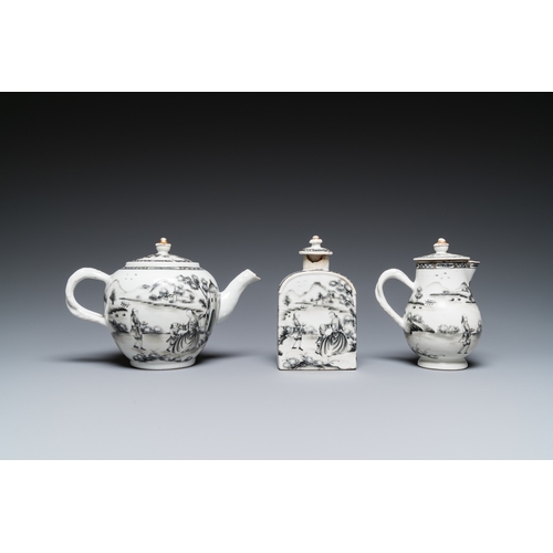 350 - A Chinese grisaille 11-piece tea service with a European lady with a child, QianlongH.: 13 cm - L.: ... 