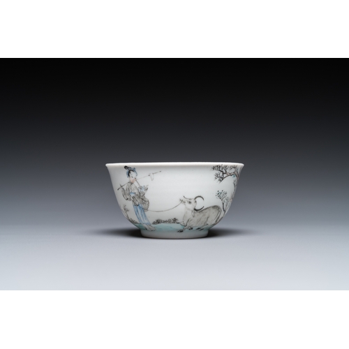 351 - A Chinese grisaille cup and saucer with Lan Caihe, YongzhengDia.: 11,5 cm (the saucer) Dia.: 7,5 cm ... 