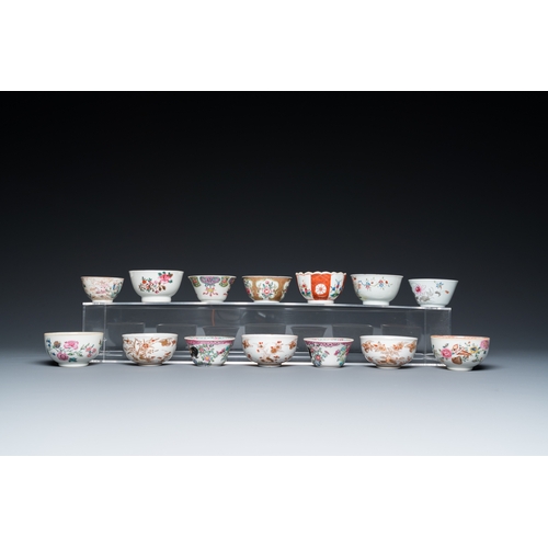 357 - A varied collection of Chinese plates, cups and saucers, Kangxi and laterDia.: 15,5 cm (the largest ... 