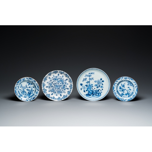 358 - A varied collection of Chinese blue, white and famille rose porcelain, Kangxi/QianlongDia.: 28,5 cm ... 