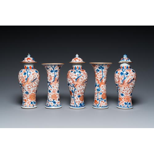 359 - A Chinese grisaille garniture of five 'phoenix' vases, Kangxi/YongzhengH.: 22,5 cm (the tallest)... 