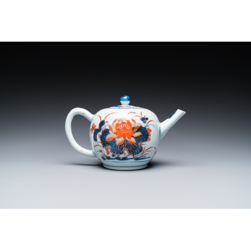 371 - Eleven Chinese famille rose and Imari-style plates and a teapot with cover, Kangxi/QianlongDia.: 22,... 