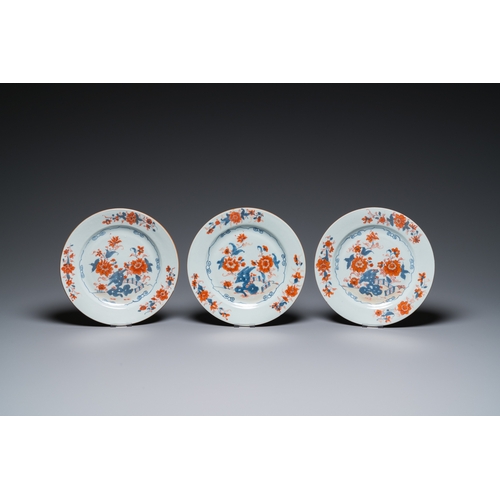 371 - Eleven Chinese famille rose and Imari-style plates and a teapot with cover, Kangxi/QianlongDia.: 22,... 