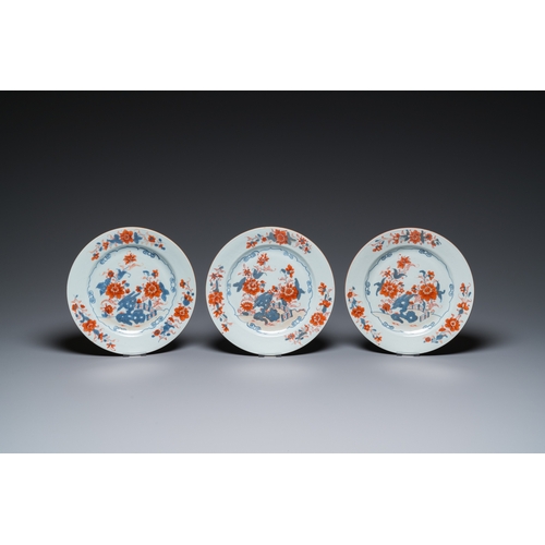 371 - Eleven Chinese famille rose and Imari-style plates and a teapot with cover, Kangxi/QianlongDia.: 22,... 