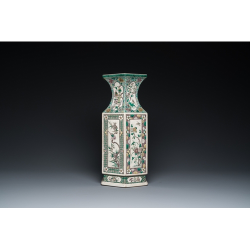 476 - A Chinese hexagonal verte biscuit vase, 19th C.H.: 43,5 cm