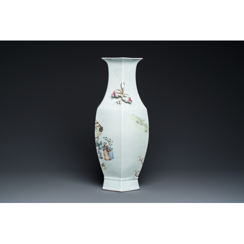 490 - A fine Chinese hexagonal qianjiang cai vase, signed Ma Qingyun é¦¬æ¶é², dated 1917H.: 58,5 cm... 