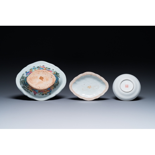 513 - A Chinese Canton famille rose 'Wu Shuang Pu' cup and saucer and a tureen and cover, 19th C.Dim.: 22,... 