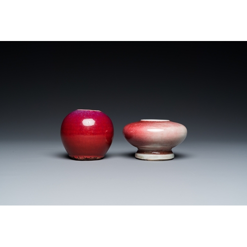 556 - Two Chinese flambe-glazed water pots, 19th C.Dia.: 9 cm - H.: 5,5 cm (the largest)