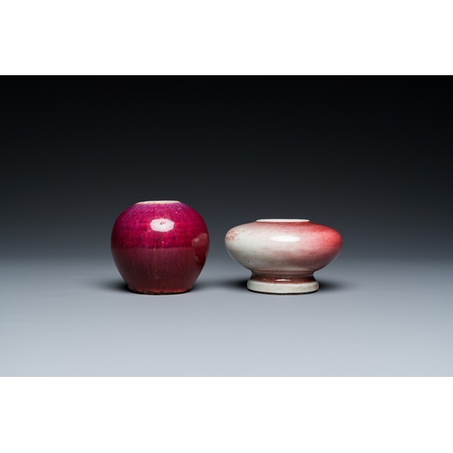 556 - Two Chinese flambe-glazed water pots, 19th C.Dia.: 9 cm - H.: 5,5 cm (the largest)