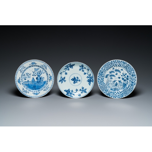 598 - A Chinese blue and white dish and seven plates with flowers and landscapes, Kangxi/QianlongDia.: 35,... 