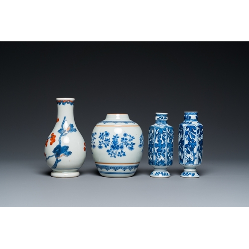 606 - Three Chinese blue and white vases and an Imari-style vase, KangxiH.: 15,5 cm (the tallest)... 