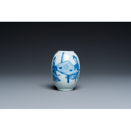 625 - A Chinese blue and white tea caddy, KangxiH.: 9,5 cm