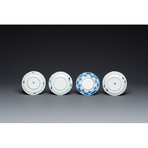 630 - Twelve Chinese blue and white saucers and eight cups, KangxiDia.: 13,5 cm (the largest saucer)Dia.: ... 