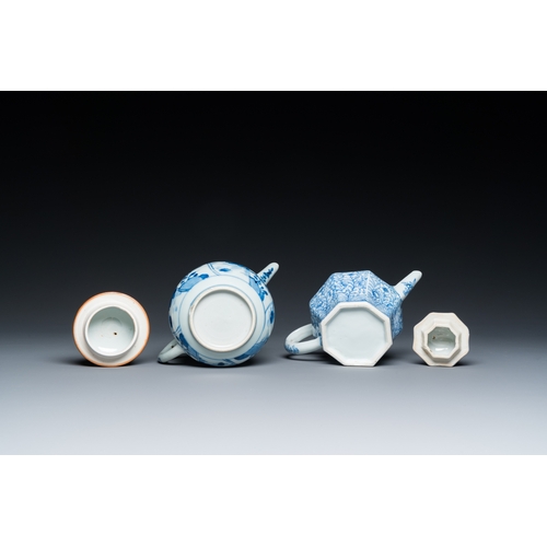 631 - Two Chinese blue and white teapots and covers, KangxiH.: 13 cm - L.: 14,5 cm (the largest)... 