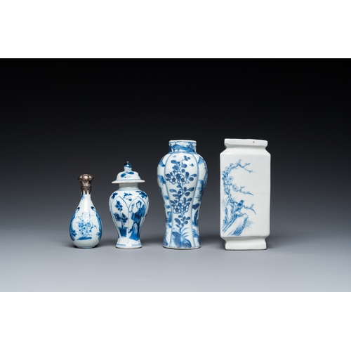 658 - Four Chinese blue and white vases, Kangxi and laterH.: 13 cm (the tallest)