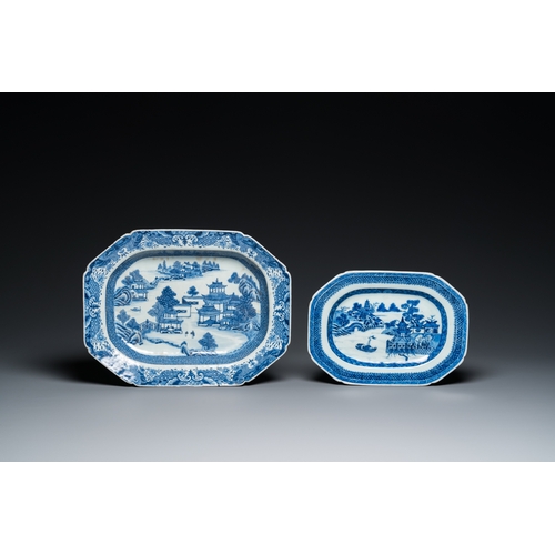 679 - Nine Chinese blue and white dishes, QianlongL.: 41 cm (the largest octagonal dish)Dia.: 28,5 cm (the... 