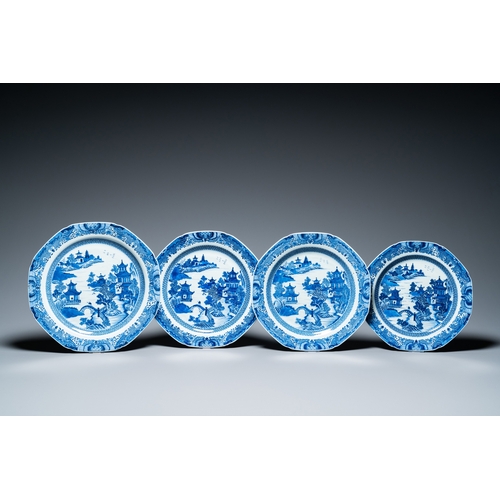 686 - A Chinese blue and white 53-piece service, QianlongL.: 33,5 cm - H.: 21,5 cm (the largest tureen and... 