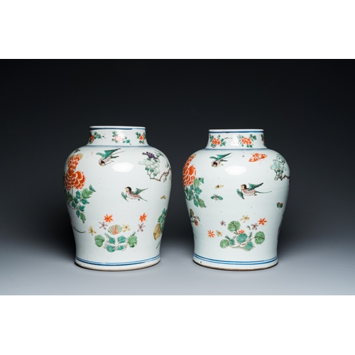 710 - A pair of Chinese famille verte 'pheasant' vases with wooden covers, KangxiH.: 40 cm (incl. wooden c... 