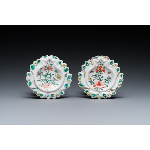 711 - A pair of Chinese famille verte salts, KangxiDim.: 8 x 5,5 cm