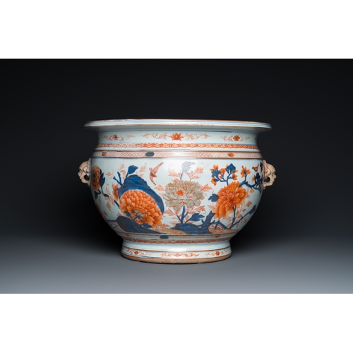 724 - A large oval Chinese Imari-style fish bowl, KangxiL.: 53,5 cm - W.: 49,5 cm - H.: 35,5 cm... 