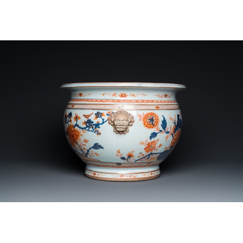 724 - A large oval Chinese Imari-style fish bowl, KangxiL.: 53,5 cm - W.: 49,5 cm - H.: 35,5 cm... 