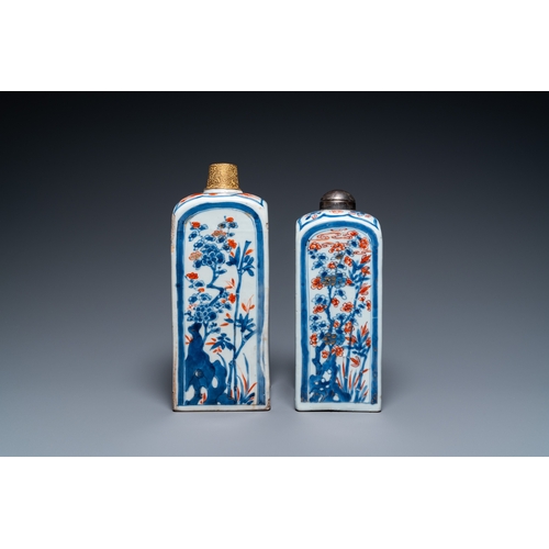 729 - Two Chinese Imari-style square bottles with metal mounts, KangxiH.: 26 cm (the tallest)... 