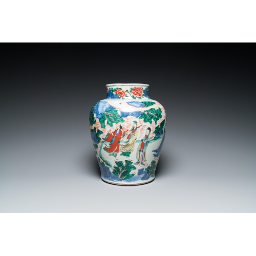 736 - A Chinese wucai 'Eight immortals' vase, Transitional periodH.: 31,5 cm