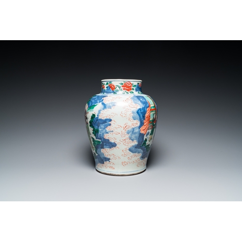 736 - A Chinese wucai 'Eight immortals' vase, Transitional periodH.: 31,5 cm