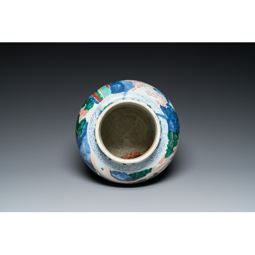 736 - A Chinese wucai 'Eight immortals' vase, Transitional periodH.: 31,5 cm