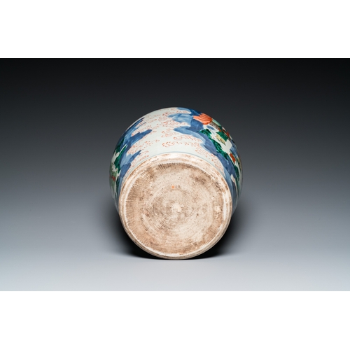 736 - A Chinese wucai 'Eight immortals' vase, Transitional periodH.: 31,5 cm