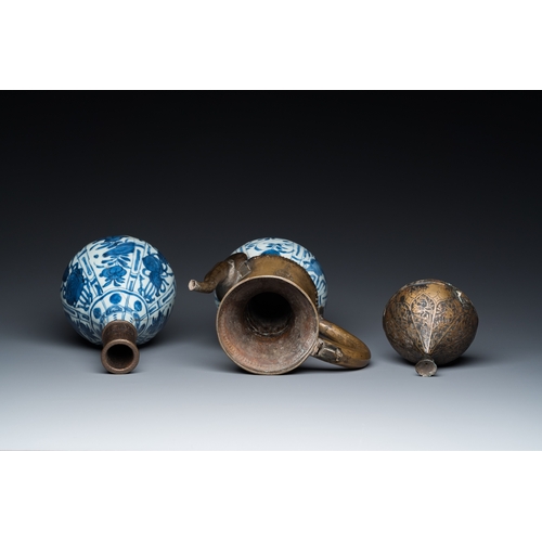 754 - Two Chinese blue and white vases with bronze mounts for the Islamic market, WanliH.: 37,5 cm (the ta... 