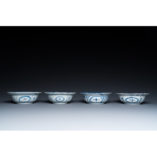 756 - Four Chinese blue and white kraak porcelain klapmuts bowls, WanliDia.: 15 cm - H.: 4,5 cm... 