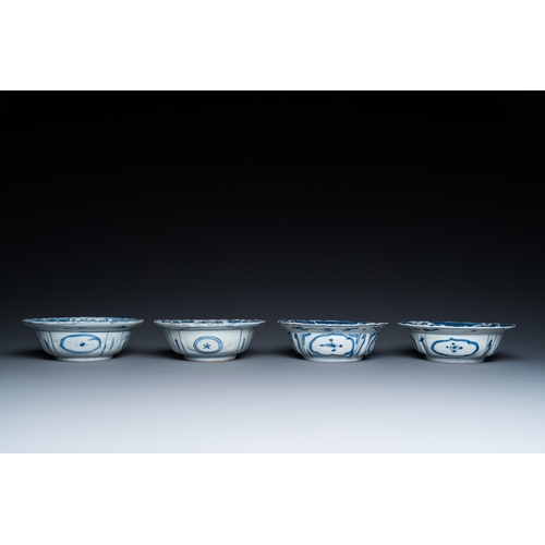 756 - Four Chinese blue and white kraak porcelain klapmuts bowls, WanliDia.: 15 cm - H.: 4,5 cm... 