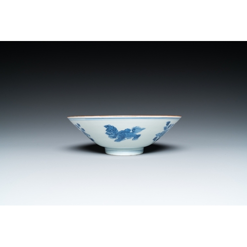 764 - A Chinese blue and white 'Buddhist lions' bowl, Jiajing mark, ShunzhiDia.: 17 cm - H.: 5,5 cm... 