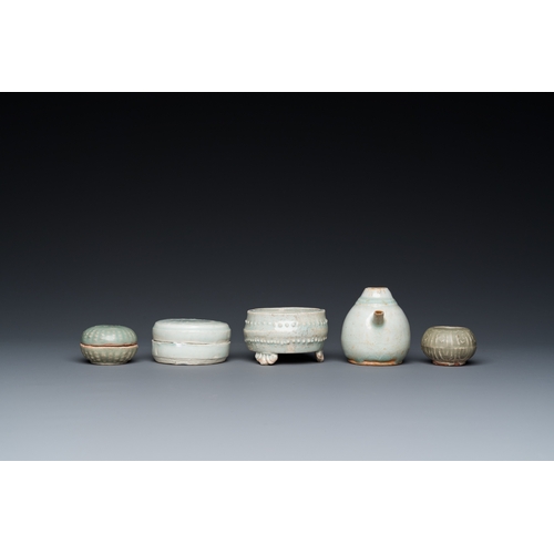 775 - Six Chinese celadon- and qingbai-glazed wares, Song and laterDia.: 13 cm (the 'twin fish' dish, poss... 