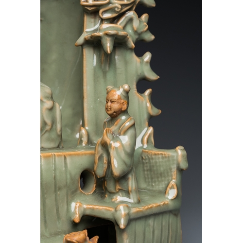 790 - A Chinese Longquan celadon shrine of Guanyin, probably MingH.: 37,5 cm - L.: 23 cm
 Ref:- Christie's... 