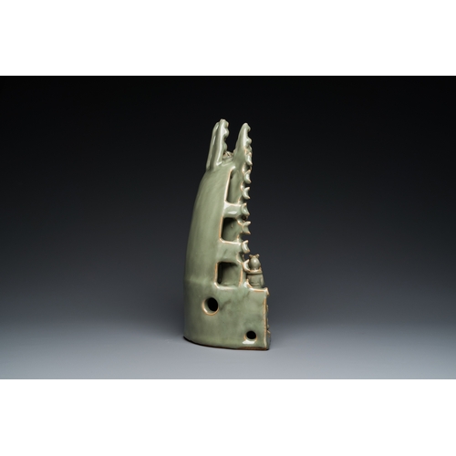 790 - A Chinese Longquan celadon shrine of Guanyin, probably MingH.: 37,5 cm - L.: 23 cm
 Ref:- Christie's... 