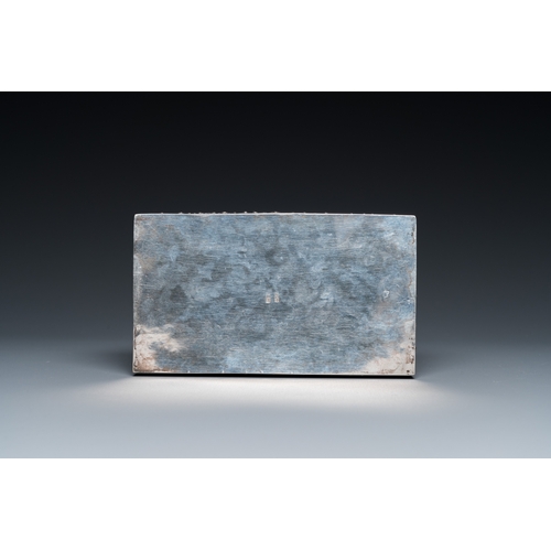 813 - A rectangular Thai silver box, 19/20th C.Dim.: 14 x 8 x 5 cm
 
 Weight: 361 grams... 