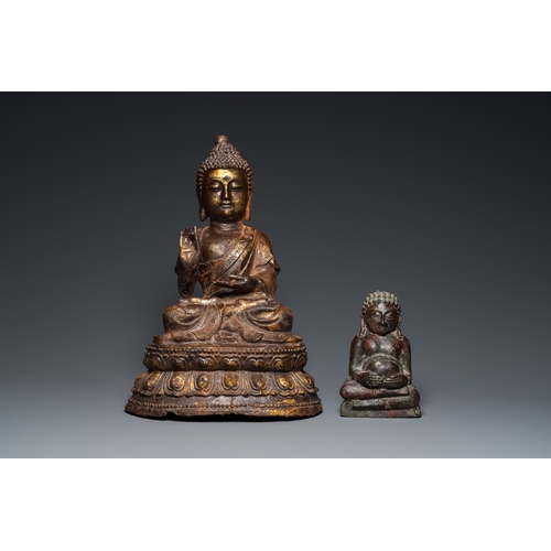 814 - Two Thai gilt-lacquered bronze Buddha sculptures, 19/20th C.H.: 43 cm (the tallest)