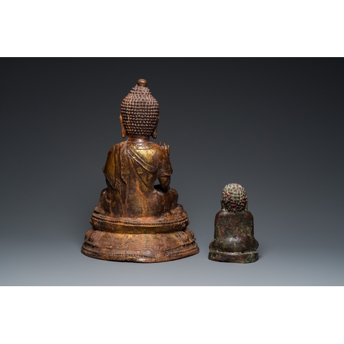 814 - Two Thai gilt-lacquered bronze Buddha sculptures, 19/20th C.H.: 43 cm (the tallest)